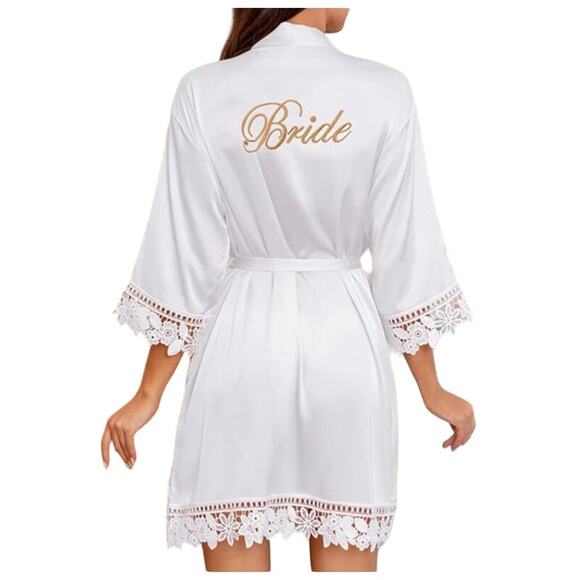 One Size White Gold Bride Embroidered Silky Satin Floral Lace Trim Robe - Picture 1 of 7